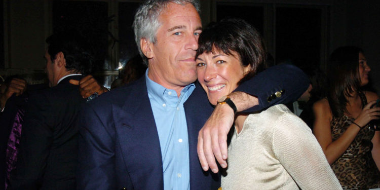 Federal mahkeme, Jeffrey Epstein'in suç ortağı olarak yargılanan Ghislaine Maxwell'in avukatlarının taleplerini reddetti