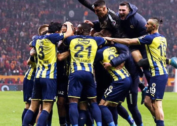 Fenerbahçe'de kötü hava Galatasaray galibiyetiyle dağıldı