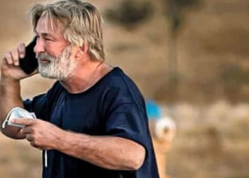 Film setinde kazara bir kişiyi öldüren Alec Baldwin’e bir dava daha: Senaryoda silah ateşlenmiyordu