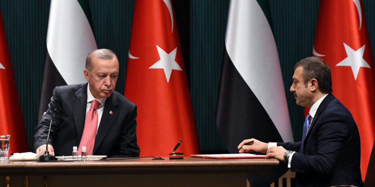 Financial Times: Türk Lirası’nda yaşanan krizin sorumlusu Erdoğan