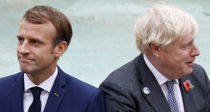 Fransa ile İngiltere arasında göçmen krizi büyüyor