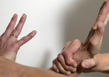 Fransa'da kapanma döneminde ev içi şiddet yüzde 10 arttı