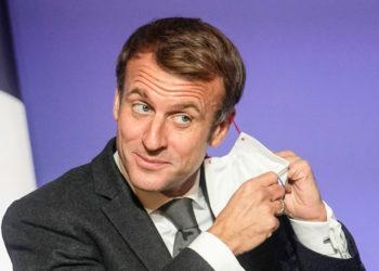 Fransa’da, 65 yaş ve üstüne üçüncü doz Covid-19 aşısı artık zorunlu