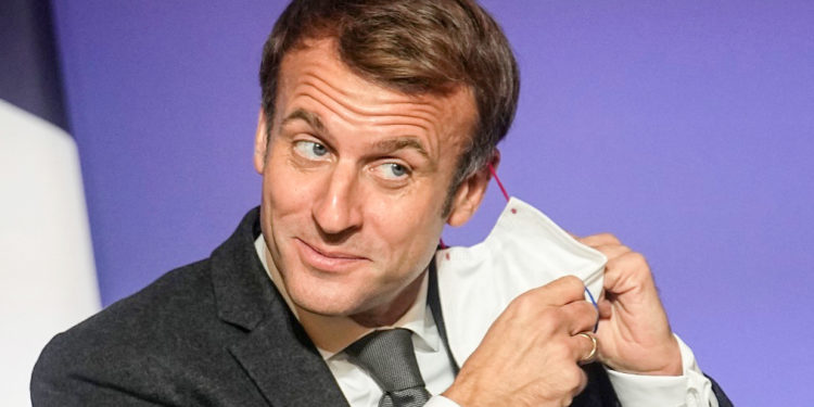 Fransa’da, 65 yaş ve üstüne üçüncü doz Covid-19 aşısı artık zorunlu