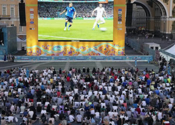 Futbol taraftarlarının yeni gözdesi St Petersburg spor organizasyonları ile dikkat çekiyor