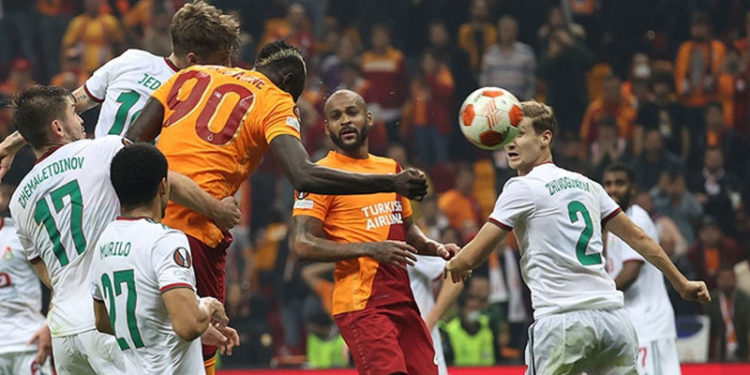 Galatasaray Lokomotiv Moskova maçında kural hatası yapıldığı gerekçesiyle UEFA'ya başvurdu