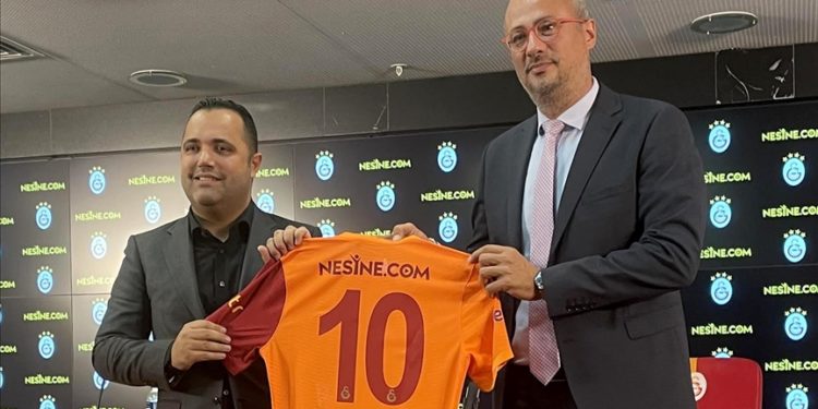 Galatasaray'a yeni forma sponsoru