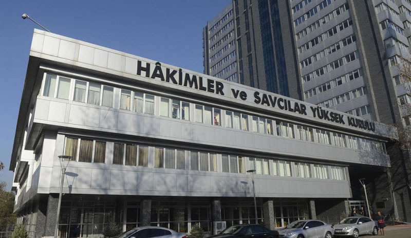 Gerçeğe aykırı duruşma zaptı düzenleyen hakim, HSK’ye şikayet edildi