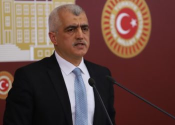 Gergerlioğlu’ndan Cem Küçük’e: ‘İftira ve hakaretlerin açık, alacağın ceza da belli, kıvranıp durma’