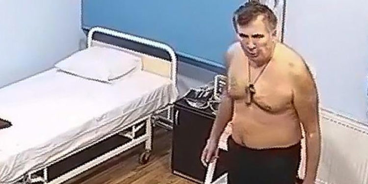 Gürcistan'da hastaneye nakledilen Saakaşvili 50 gündür sürdürdüğü açlık grevini sonlandırdı