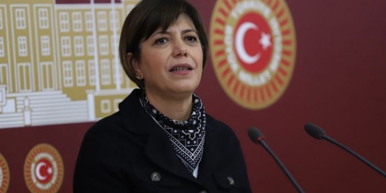 HDP'li Beştaş: Para politikalarında bulunan her bürokrat suç işlemeye devam ediyor