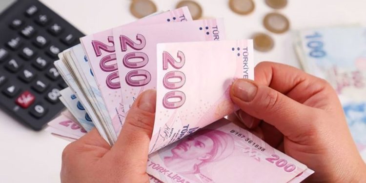 HaberTürk yazarı Karaca: Müteahhitlere yapılan bu güzelliğin bedelini orta sınıf ödeyecek