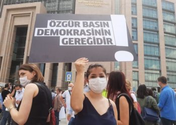 Haberin bedeli: Ekim ayında 58 gazeteci yargılandı