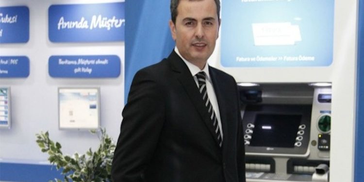 Hakan Aran: Faizi indirmek enflasyonu ve kuru başıboş bırakmak anlamına gelecek