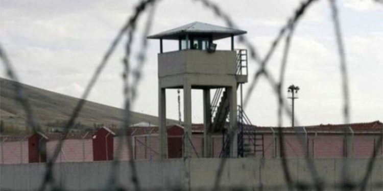 Haklarındaki cezaların infazını tamamlamalarına rağmen 66 siyasi tutuklu tahliye edilmiyor