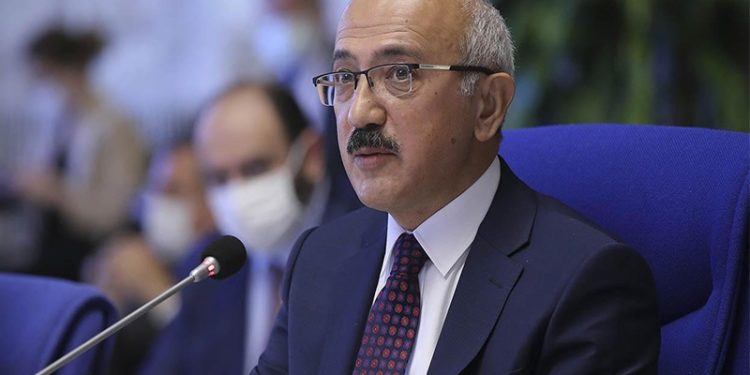 Hazine ve Maliye Bakanı Elvan sessizliğini bozdu, dolar açıklaması yaptı