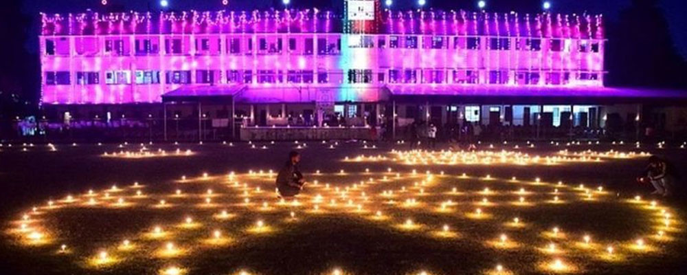 Hindistan'da ışık festivali Diwali yine Covid'in gölgesinde yapılıyor