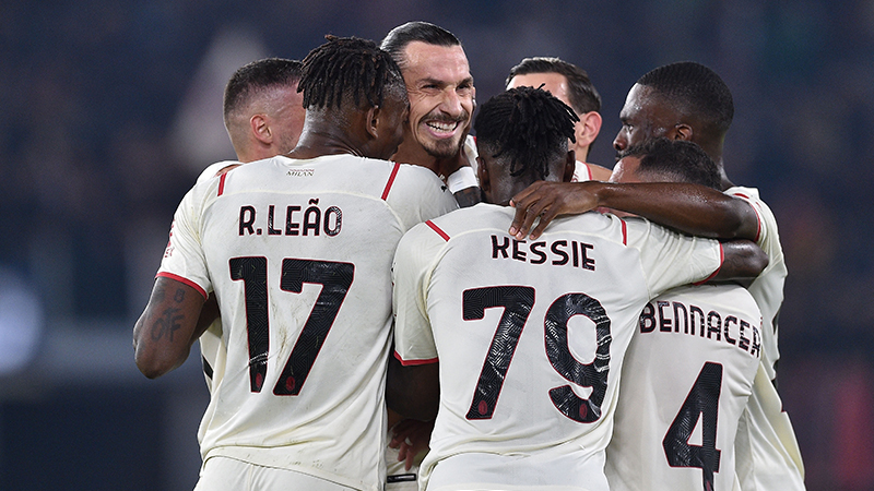 Ibrahimovic frikikten attı, Milan Roma'dan 3 puanla çıktı