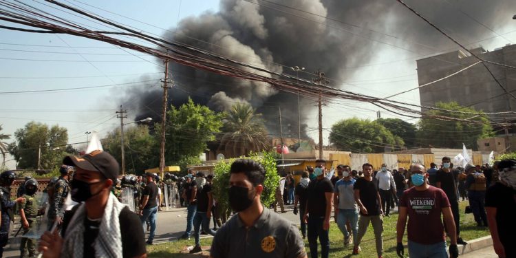 Irak’ta İran yanlısı gruplar polisle çatıştı: En az iki ölü, onlarca yaralı