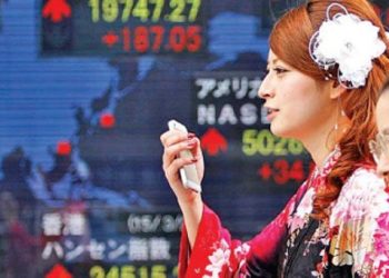 Japon ev hanımları da TL’yi elden çıkarıyor