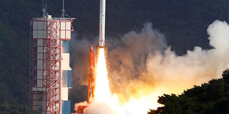 Japonya 9 uydu taşıyan 'Epsilon-5' roketini fırlattı