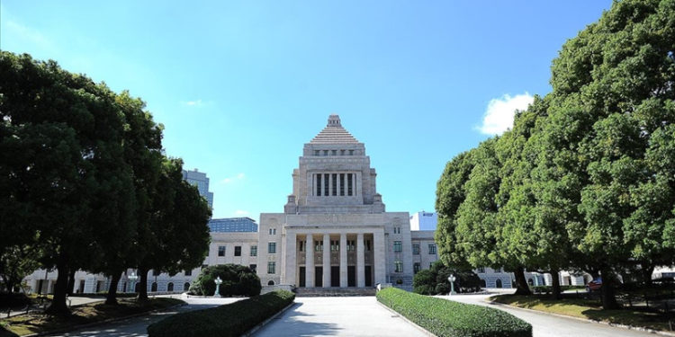 Japonya seçimlerinde iktidar ve ana muhalefet değişmedi