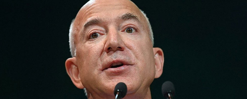 Jeff Bezos: İnsanlar gelecekte uzayda doğacak, dev silindirlerde yaşayacak