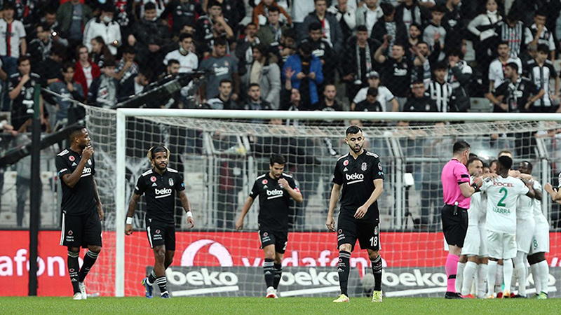 Kötü gidiş sürüyor; Beşiktaş'tan 17 yıl sonra bir ilk!