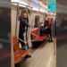Kadıköy-Tavşantepe metrosunda eli bıçaklı kişi kadına saldırdı