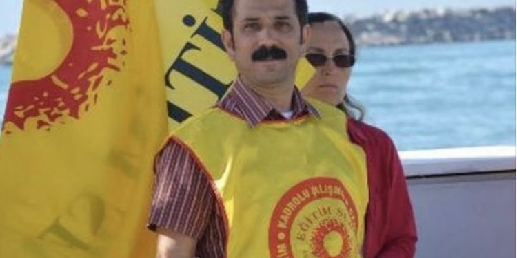 Kansere yakalanıp vefat eden KHK’lı öğretmen göreve iade edildi