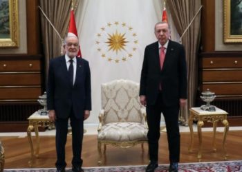 Karamollaoğlu: Erdoğan’a ‘Ekonomide sorun var’ dedim, ‘Abartılıyor’ dedi