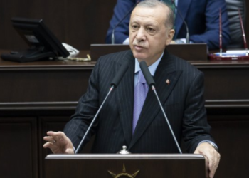 Karar yazarı Beki: Ne yani, TL ile kazananların alım gücü düşecek, halk yoksullaşacak diye Allah’ın dediği yapılmasın mı?