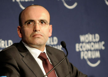 Kayıplara karışmıştı: Mehmet Şimşek “moderatör” olarak döndü