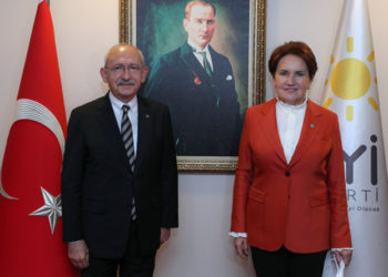 Kemal Kılıçdaroğlu ve Meral Akşener bir araya geldi, erken seçim çağrısı yapıldı