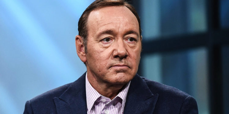 Kevin Spacey, House of Cards'ın yapım şirketine 30 milyon dolar ödeyecek
