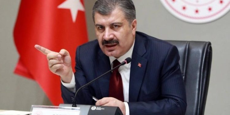 Koronavirüs nedeniyle 228 kişi daha yaşamını yitirdi