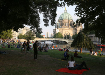 Koronavirüs vakaları Almanya’da rekor seviyeye ulaştı