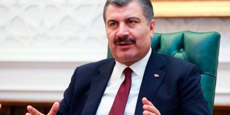 Koronavirüste bugün: 215 kişi daha hayatını kaybetti