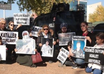 Korucuların tahliye edilmesine tepki: Bu gece evimiz taranabilir, bu son konuşmamız olabilir