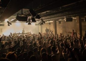 Krizlerden bıkan Lübnan turizmden medet umuyor:  Beni en deli halimle sev