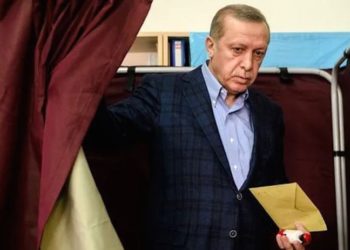 Kulis: AKP'de sahadan gelen araştırmalar nedeniyle moraller bozuk