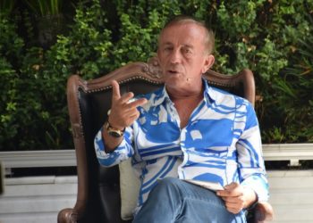 Kulis: Patronlar kur korkusuyla paralarını yurt dışına kaçırmaya çalışıyor
