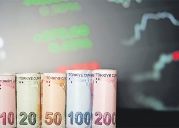 Kuşku dolu 5 dakika: Merkez Bankası faiz kararının açıklanması neden gecikti?