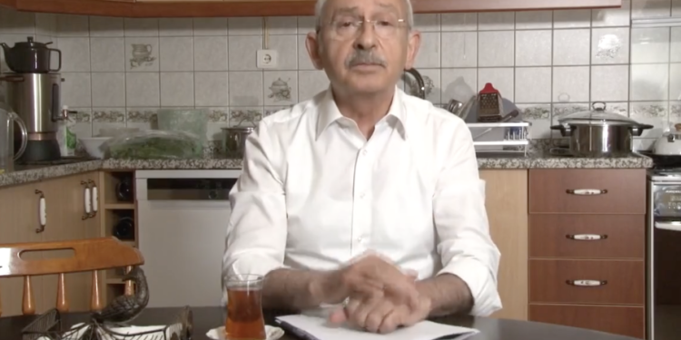 Kılıçdaroğlu mutfaktan seslendi: Saray hükümeti halkımızı bile isteye fakirleştiriyor