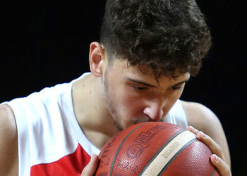 Lakers, Alperen Şengün’ün forma giydiği Houston Rockets’i devirdi