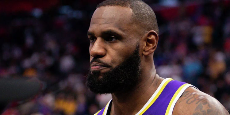 LeBron James, NBA'deki ilk men cezasını aldı