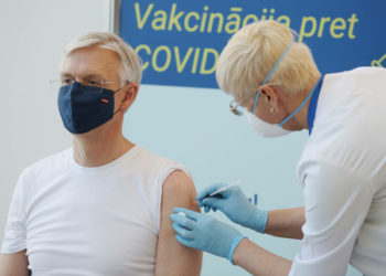 Letonya’da, Covid-19 aşısı yaptırmayan milletvekilleri oylamalara katılamayacak