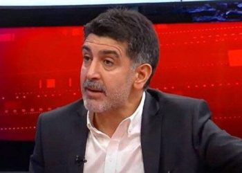 Levent Gültekin: Başörtülülerin de bu ülkeden özür dilemesi gerekiyor