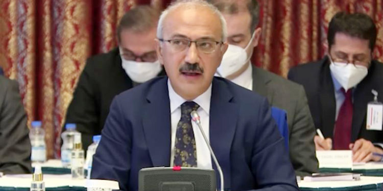 Lütfü Elvan, akaryakıt zamlarını böyle savundu: Avrupa’da da bizde de 1 euro civarında!