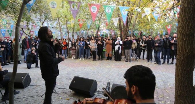 MKM konserine yoğun ilgi